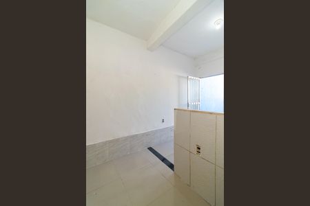 Sala/Cozinha de casa para alugar com 1 quarto, 40m² em Padre Miguel, Rio de Janeiro