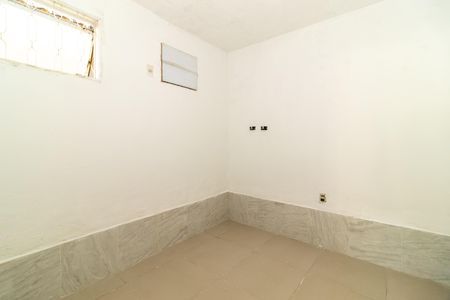 Quarto de casa para alugar com 1 quarto, 40m² em Padre Miguel, Rio de Janeiro