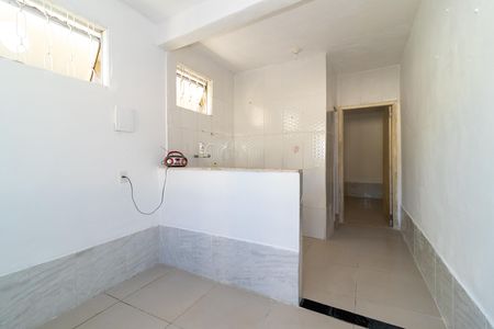 Casa para alugar com 1 quarto, 40m² em Padre Miguel, Rio de Janeiro
