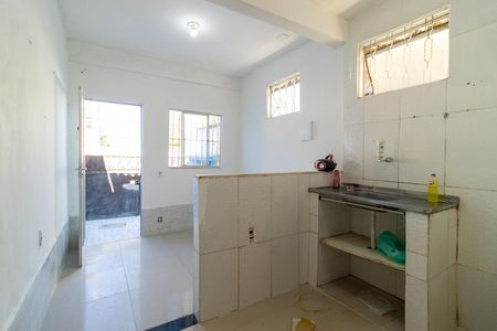 Sala/Cozinha de casa para alugar com 1 quarto, 40m² em Padre Miguel, Rio de Janeiro