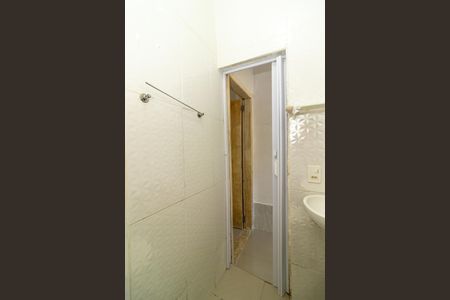 Banheiro social de casa para alugar com 1 quarto, 40m² em Padre Miguel, Rio de Janeiro