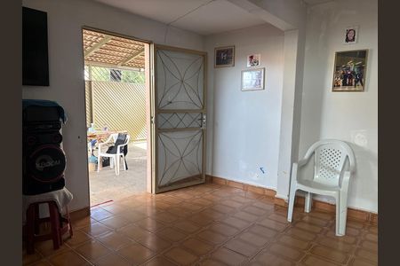 Casa à venda com 481m², 3 quartos e 6 vagasSala