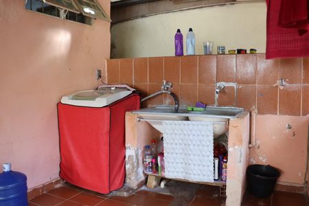 Casa à venda com 481m², 3 quartos e 6 vagasLavanderia