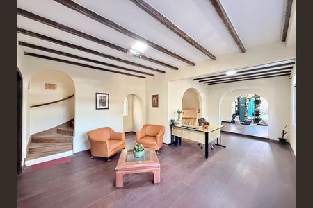 Casa à venda com 3 quartos, 380m² em Santo Amaro, São Paulo