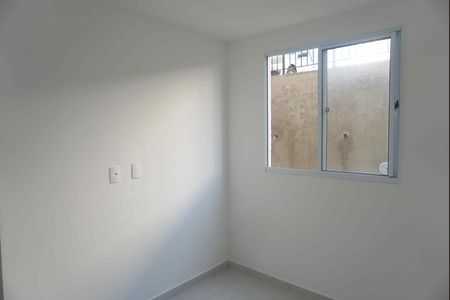 Quarto 2 de apartamento para alugar com 2 quartos, 49m² em Chácara Estela, Barueri
