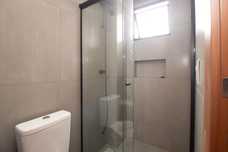 Banheiro Social de kitnet/studio para alugar com 1 quarto, 27m² em São Pedro, São José dos Pinhais