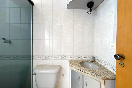 Apartamento à venda com 85m², 2 quartos e 2 vagas Apartamento à venda com 85m², 2 quartos e 2 vagasBanheiro da Suíte