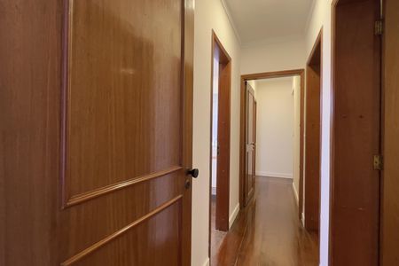 Apartamento à venda com 134m², 3 quartos e 2 vagas Apartamento à venda com 134m², 3 quartos e 2 vagasCorredor dos Dormitórios