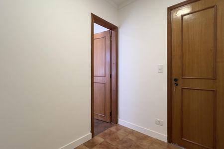 Apartamento à venda com 134m², 3 quartos e 2 vagas Apartamento à venda com 134m², 3 quartos e 2 vagasQuarto de Serviço