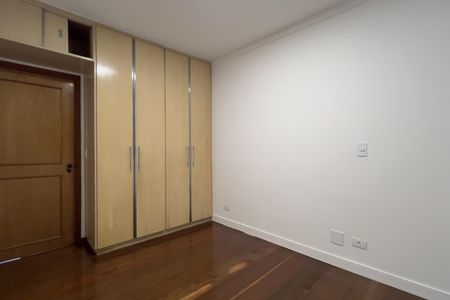 Apartamento à venda com 134m², 3 quartos e 2 vagas Apartamento à venda com 134m², 3 quartos e 2 vagasQuarto 2