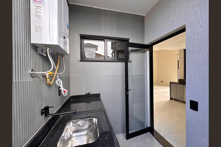 Casa de condomínio para alugar com 145m², 3 quartos e 1 vaga Casa de condomínio para alugar com 145m², 3 quartos e 1 vagaÁrea de Serviço
