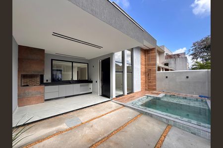 Casa de condomínio para alugar com 145m², 3 quartos e 1 vaga Casa de condomínio para alugar com 145m², 3 quartos e 1 vagaÁrea externa