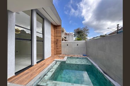 Casa de condomínio para alugar com 145m², 3 quartos e 1 vaga Casa de condomínio para alugar com 145m², 3 quartos e 1 vagaÁrea externa