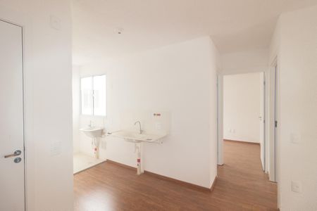 Sala de apartamento para alugar com 2 quartos, 40m² em Guaratiba, Rio de Janeiro