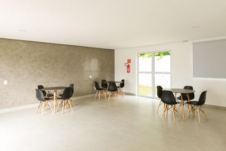 Apartamento para alugar com 40m², 2 quartos e sem vaga Apartamento para alugar com 40m², 2 quartos e sem vagaÁrea comum - Salão de festas