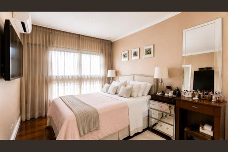 Apartamento à venda com 164m², 3 quartos e 2 vagas Apartamento à venda com 164m², 3 quartos e 2 vagasQuarto