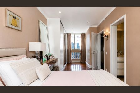 Apartamento à venda com 164m², 3 quartos e 2 vagas Apartamento à venda com 164m², 3 quartos e 2 vagasQuarto