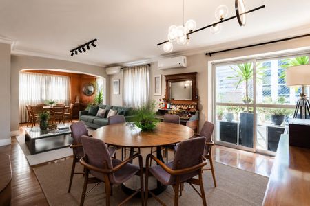 Apartamento à venda com 164m², 3 quartos e 2 vagas Apartamento à venda com 164m², 3 quartos e 2 vagasSala de Jantar