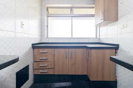 Cozinha de apartamento para alugar com 3 quartos, 63m² em Vila Prel, São Paulo
