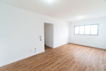 Sala de apartamento para alugar com 1 quarto, 52m² em Vila Guarani, São Paulo