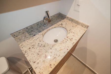 Banheiro de apartamento para alugar com 1 quarto, 38m² em Vila Clementino, São Paulo