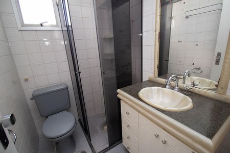 Banheiro de apartamento para alugar com 2 quartos, 58m² em Vila Pirituba, São Paulo