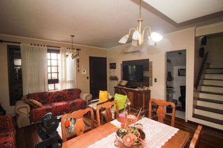 Sala de casa de condomínio à venda com 4 quartos, 122m² em Santo Antônio, Porto Alegre