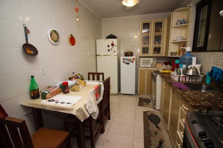 Cozinha de casa de condomínio para alugar com 4 quartos, 122m² em Santo Antônio, Porto Alegre