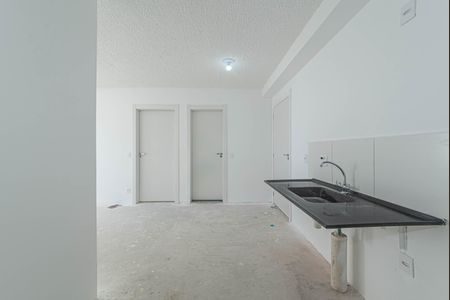 Cozinha de apartamento à venda com 2 quartos, 34m² em Jardim São Luís, São Paulo
