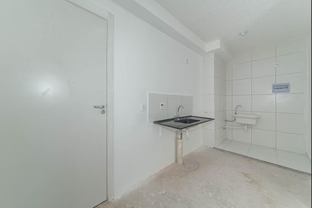 Cozinha de apartamento à venda com 2 quartos, 34m² em Jardim São Luís, São Paulo