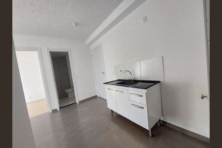 Cozinha de apartamento à venda com 2 quartos, 34m² em Jardim São Luís, São Paulo