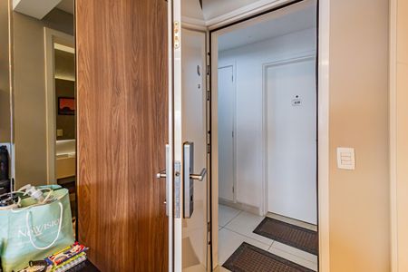 Detalhe Sala - Porta Blindada de apartamento para alugar com 2 quartos, 92m² em Cidade Monções, São Paulo