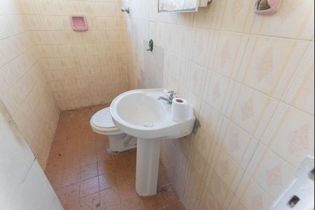 Casa à venda com 150m², 1 quarto e 2 vagasCasa 2- Banheiro