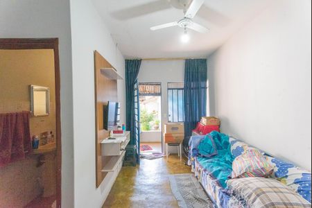 Casa à venda com 150m², 1 quarto e 2 vagasSala