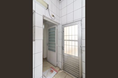 Casa de condomínio à venda com 61m², 2 quartos e 1 vagaÁrea de Serviço
