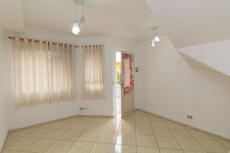 Casa de condomínio à venda com 61m², 2 quartos e 1 vagaSala