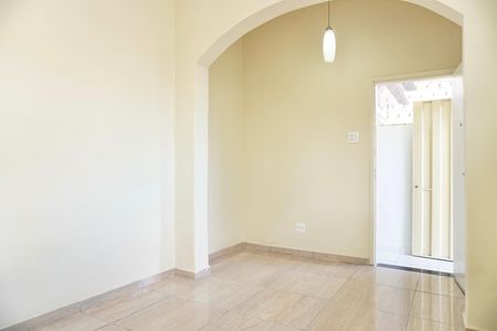 Casa para alugar com 85m², 2 quartos e sem vaga Casa para alugar com 85m², 2 quartos e sem vagaSala