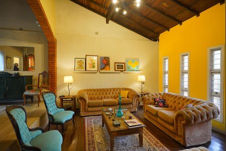 Casa à venda com 3 quartos, 400m² em Teresópolis, Porto Alegre