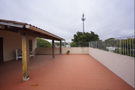 Terraço de casa à venda com 3 quartos, 400m² em Teresópolis, Porto Alegre