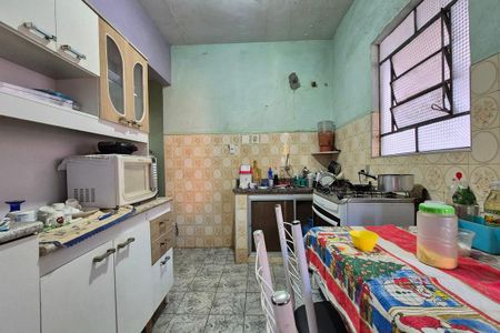 Casa à venda com 250m², 5 quartos e 2 vagasCozinha 