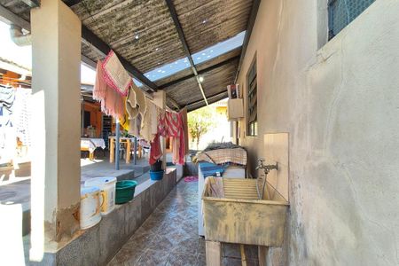 Casa à venda com 250m², 5 quartos e 2 vagasÁrea de Serviço