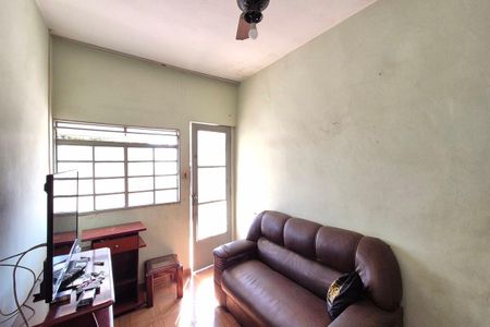 Casa à venda com 250m², 5 quartos e 2 vagasSala