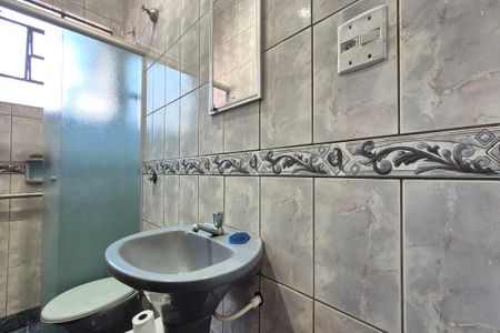 Casa à venda com 250m², 5 quartos e 2 vagasBanheiro