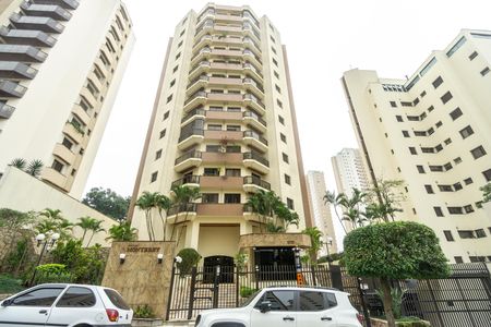 Apartamento para alugar com 127m², 3 quartos e 2 vagasFachada