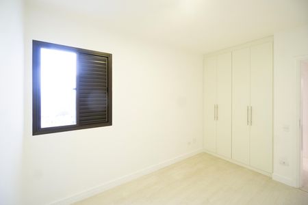 Apartamento para alugar com 127m², 3 quartos e 2 vagasQuarto 01