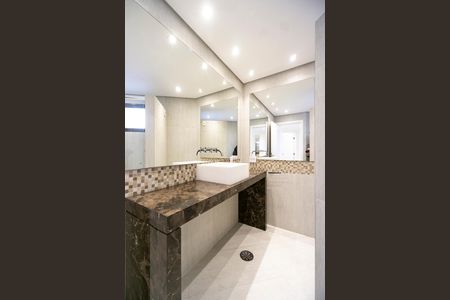Apartamento para alugar com 127m², 3 quartos e 2 vagasBanheiro social
