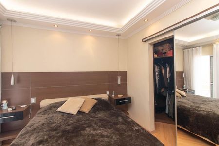 Casa de condomínio à venda com 153m², 2 quartos e 3 vagas Casa de condomínio à venda com 153m², 2 quartos e 3 vagasQuarto Suíte