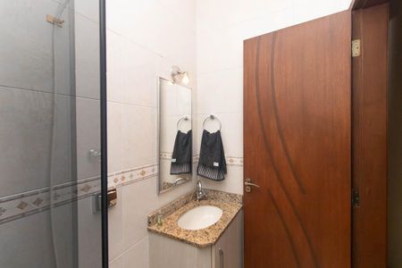Casa de condomínio à venda com 153m², 2 quartos e 3 vagas Casa de condomínio à venda com 153m², 2 quartos e 3 vagasBanheiro Social
