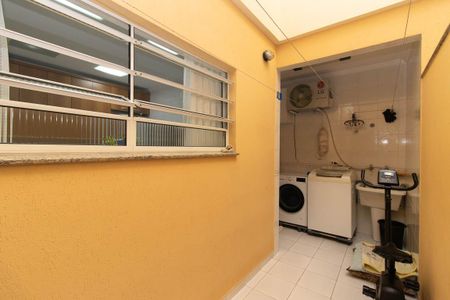 Casa de condomínio à venda com 153m², 2 quartos e 3 vagas Casa de condomínio à venda com 153m², 2 quartos e 3 vagasÁrea de Serviço
