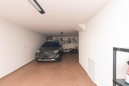 Casa de condomínio à venda com 153m², 2 quartos e 3 vagas Casa de condomínio à venda com 153m², 2 quartos e 3 vagasGaragem